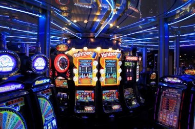lucky pkr Hamari slots lobby mein kya hai